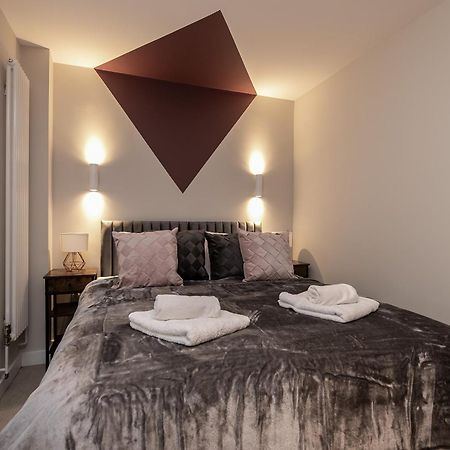 The Diamond Suite at MK City Centre Milton Keynes Exterior photo
