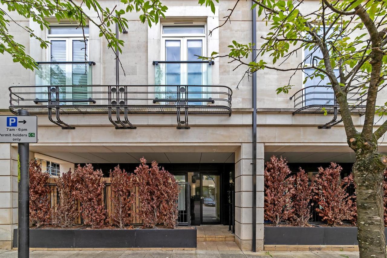 The Diamond Suite at MK City Centre Milton Keynes Exterior photo