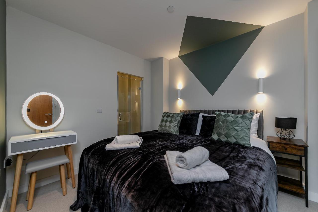 The Diamond Suite at MK City Centre Milton Keynes Exterior photo