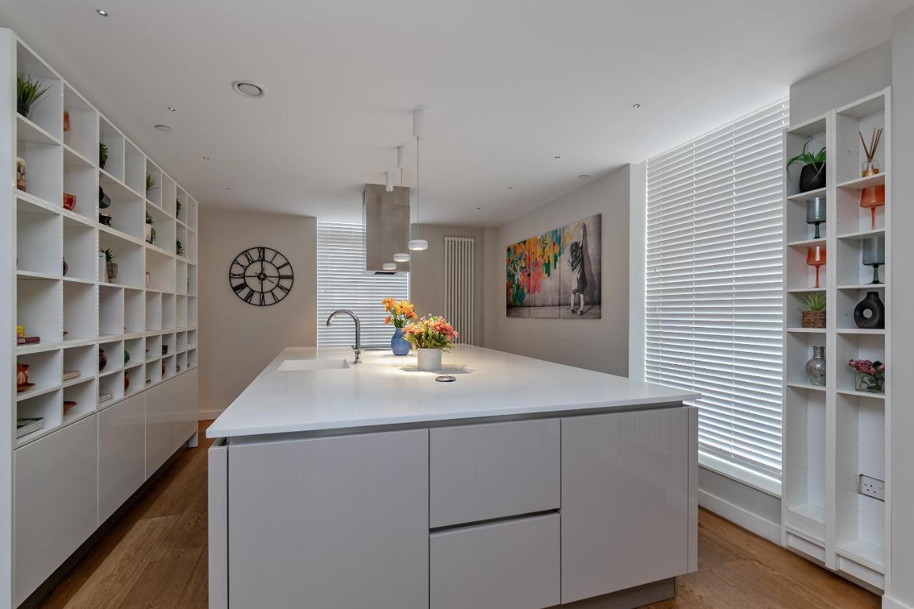 The Diamond Suite at MK City Centre Milton Keynes Exterior photo