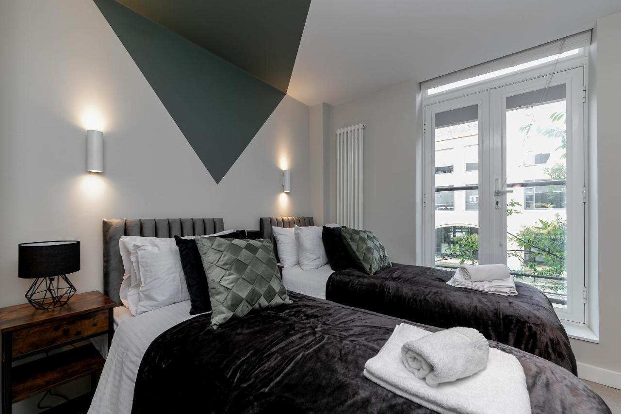 The Diamond Suite at MK City Centre Milton Keynes Exterior photo