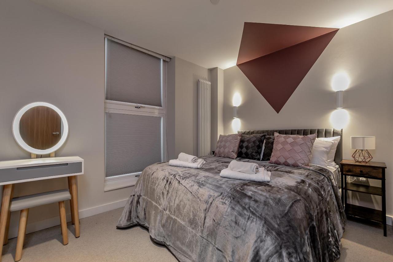 The Diamond Suite at MK City Centre Milton Keynes Exterior photo