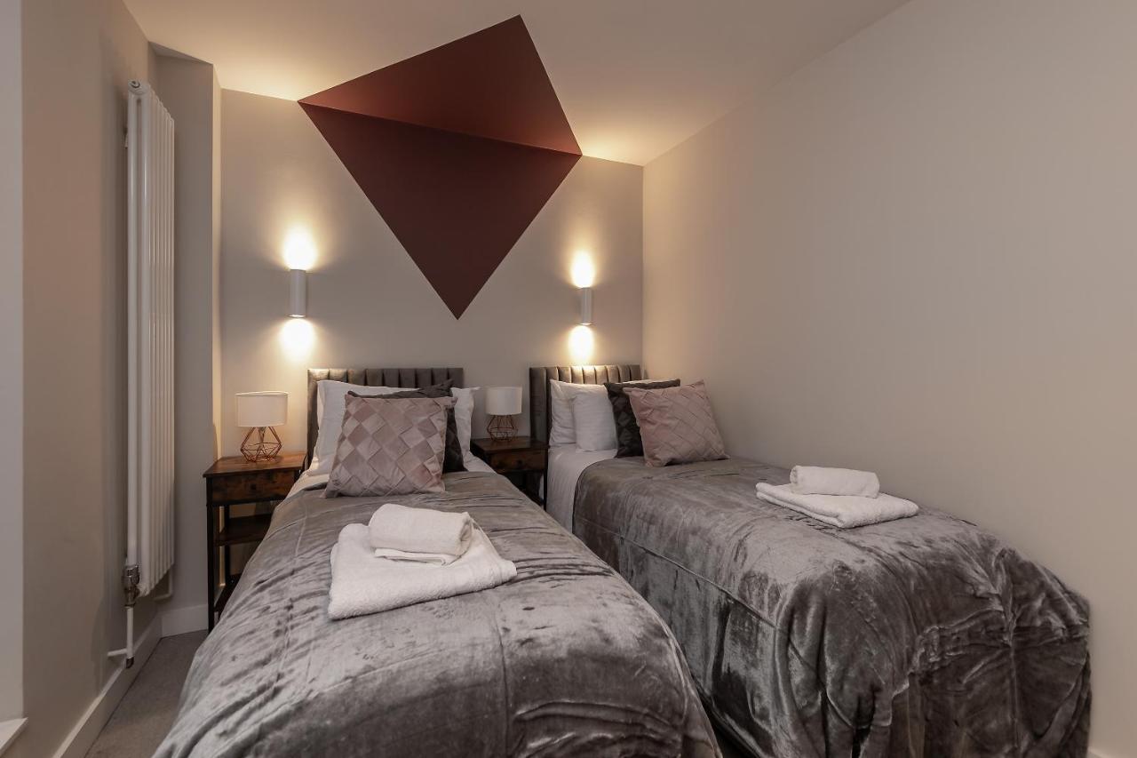 The Diamond Suite at MK City Centre Milton Keynes Exterior photo