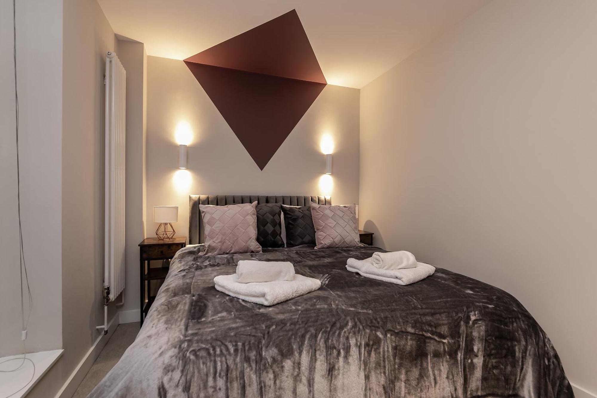 The Diamond Suite at MK City Centre Milton Keynes Exterior photo