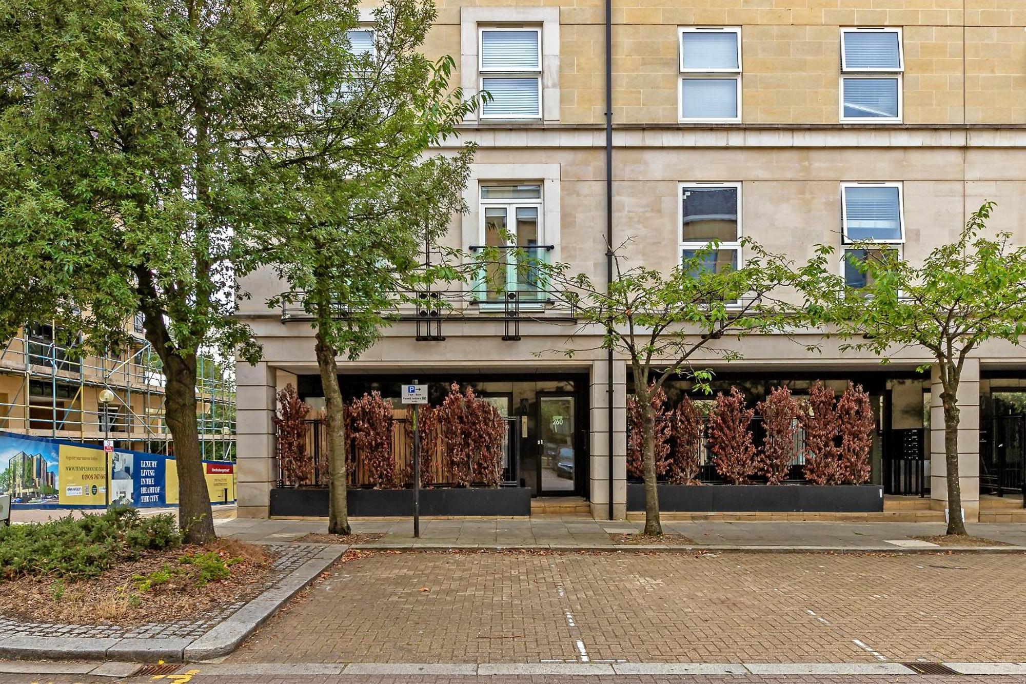 The Diamond Suite at MK City Centre Milton Keynes Exterior photo